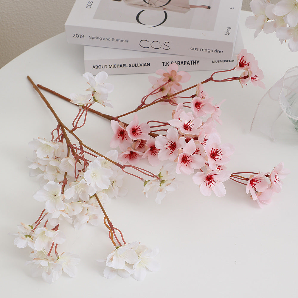 Künstlicher Kirschblütenzweig mit detailverliebten Blüten Karnz