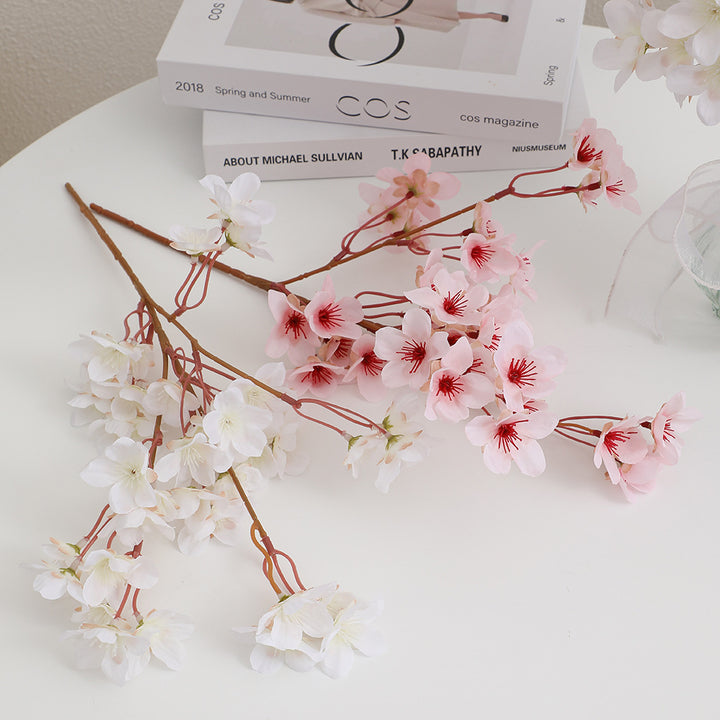 Künstlicher Kirschblütenzweig mit detailverliebten Blüten Karnz