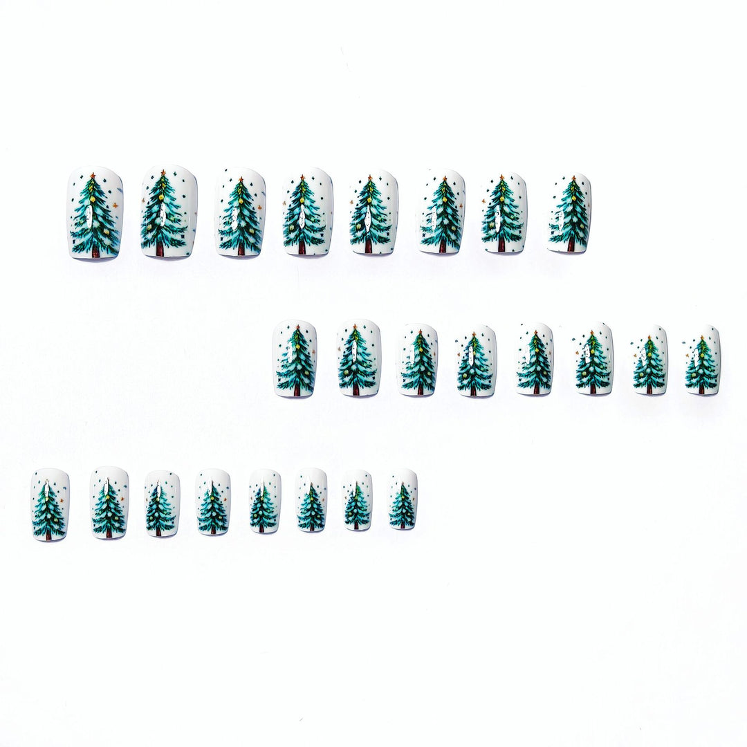 Kunstnägel Im Festlichen Winterwald-Design Karnz