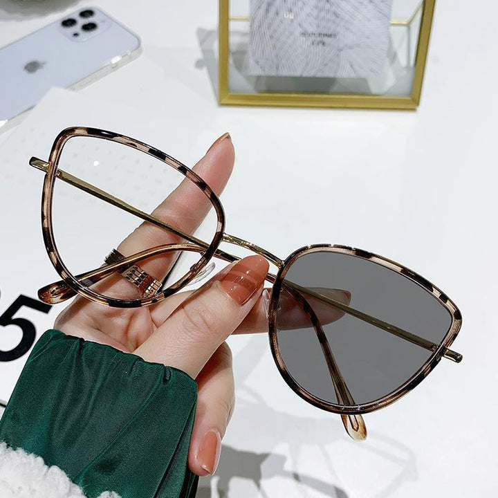 Damen extravagant geformte Brille Karnz