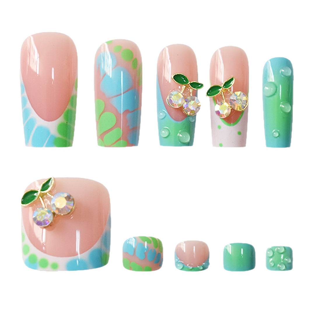 Dekorative Nagelkunst Karnz