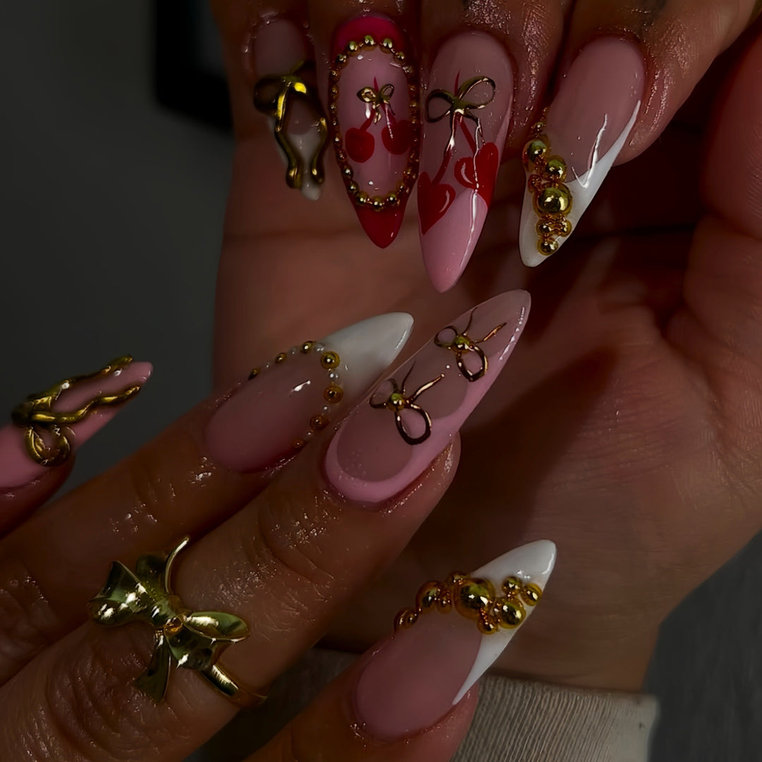 Ausgefeiltes Nagelkunst-Set Karnz