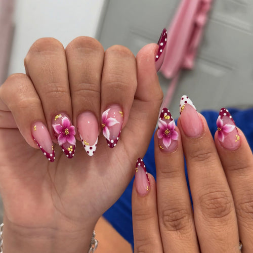 Künstliche Fingernägel mit Blumendesign Karnz