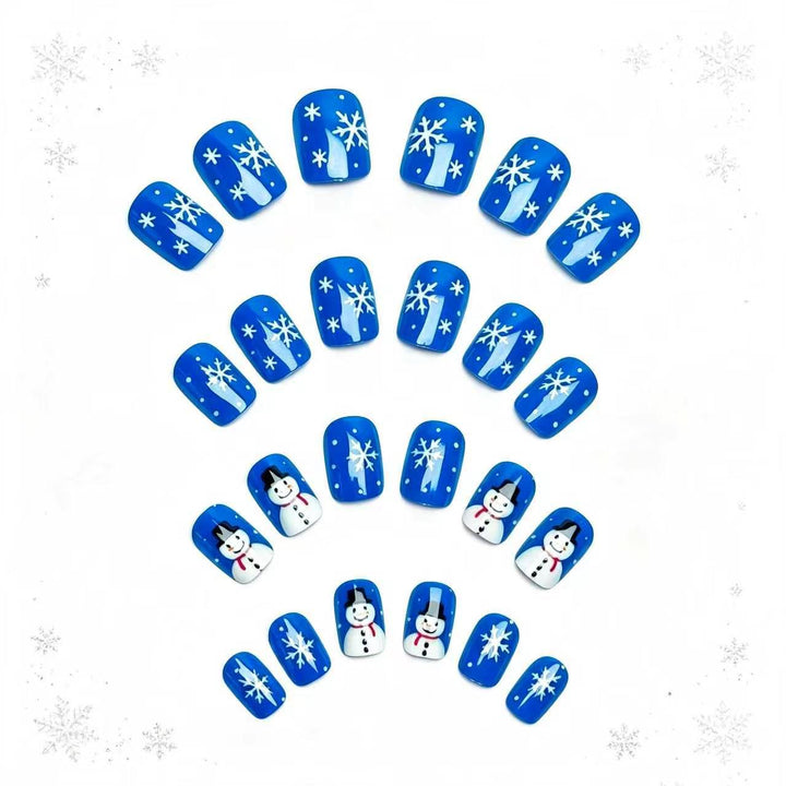 Kunstnägel mit Festlichem Schneemann-Design Karnz