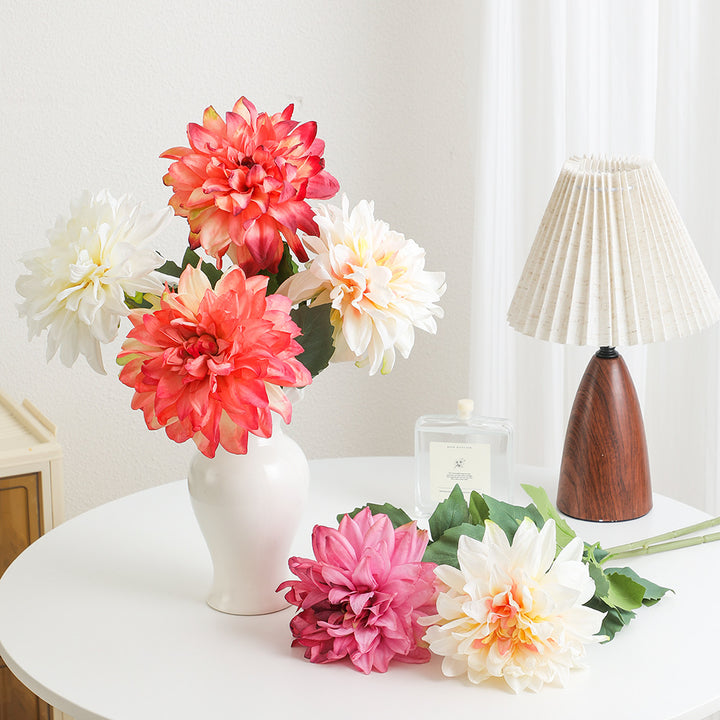 Kunstblumenstrauß mit lebensechten Details Karnz