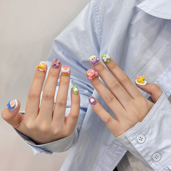 Kreatives Charakter Press-On Nagelkunst Set