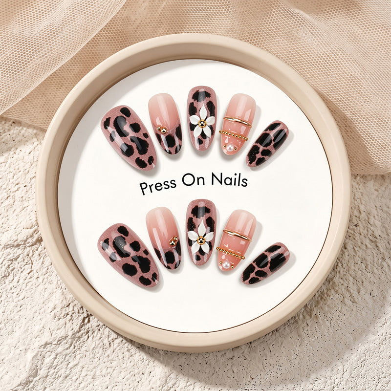 Künstlerisches Press-On-Nagelset mit elegantem Leoparden- und Blumendesign Karnz