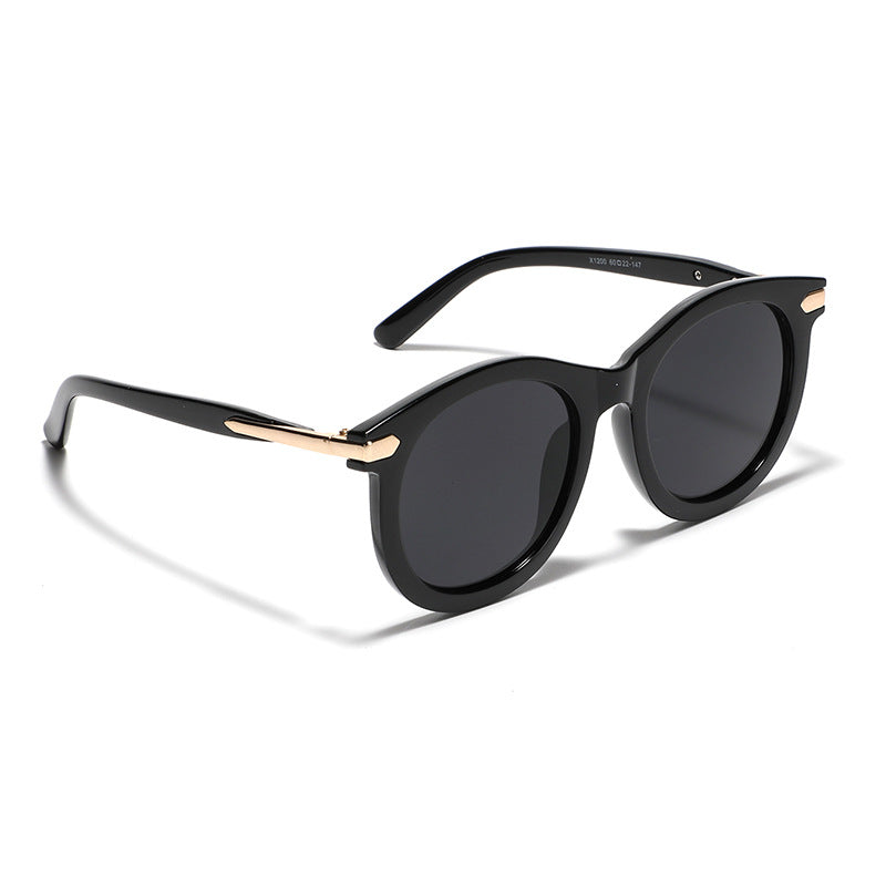 Damen modische Sonnenbrille mit transparentem Rahmen und goldenen Akzenten Karnz