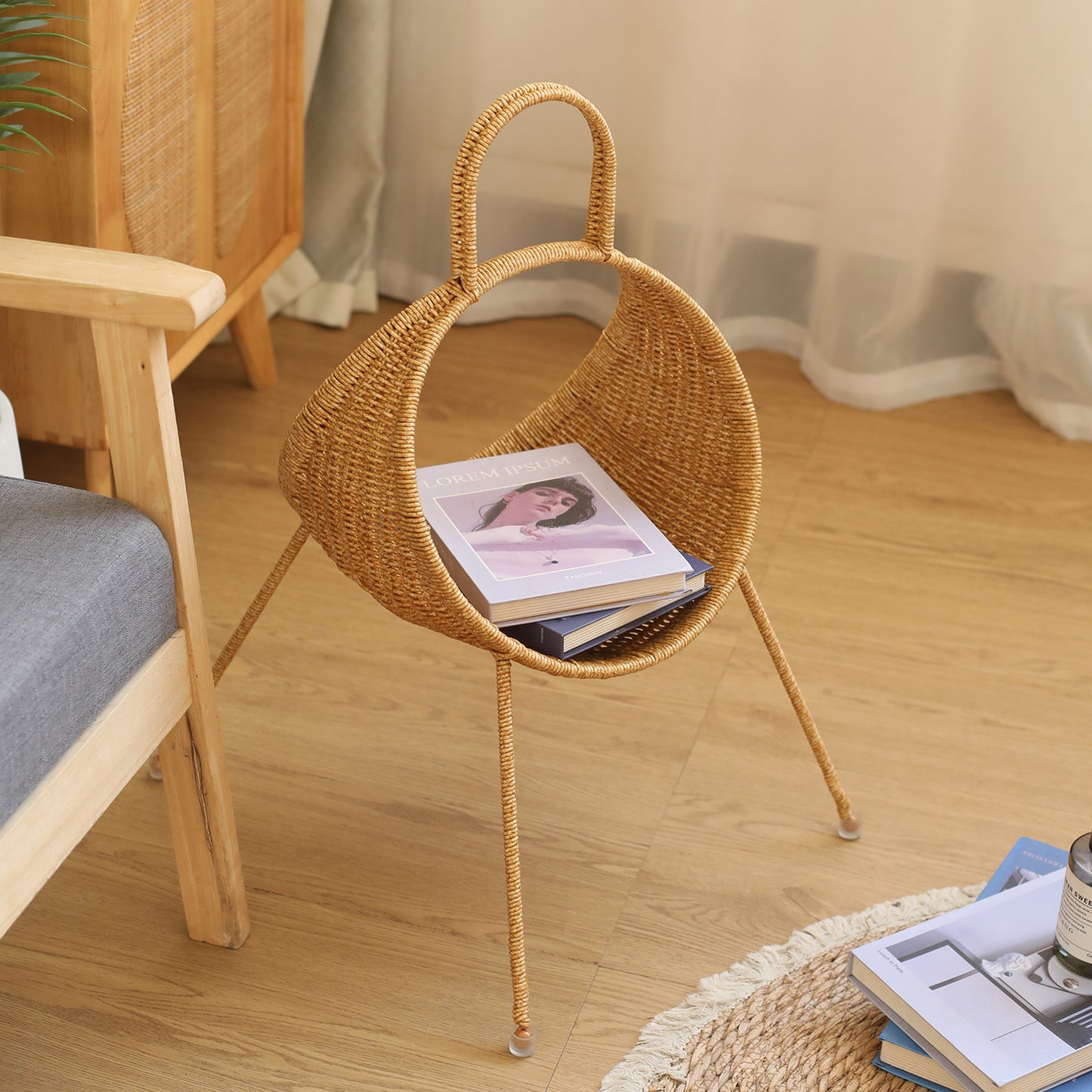 Unisex Designkorb mit geschwungener Form und ergonomischem Tragegriff Karnz