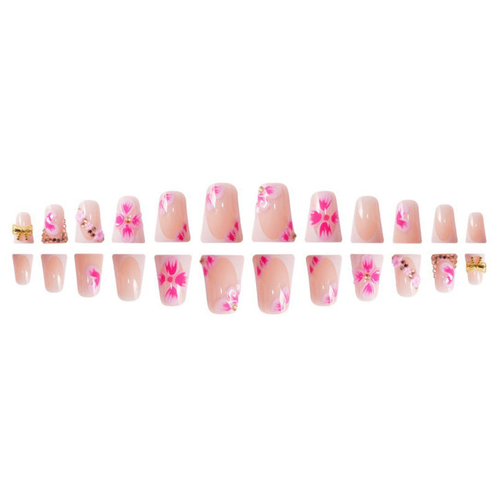 Elegante florale Press-On Nagelkunst mit Edelsteinakzenten Karnz