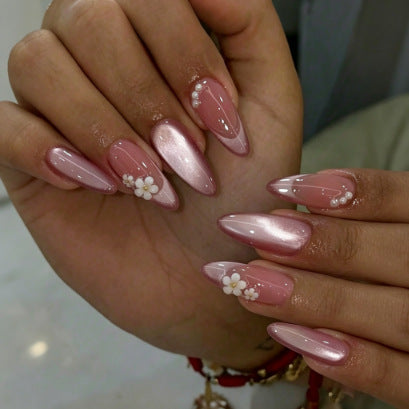 Elegante Blumen Nageldesign Press-On Tipps Karnz