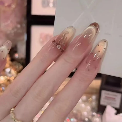 Künstlerische Stiletto-Nagelverlängerungen