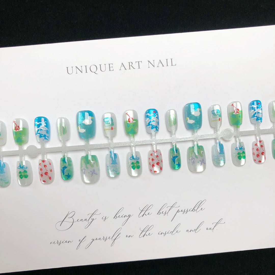 Künstlerisches Nagelkunst Press-On Design Set