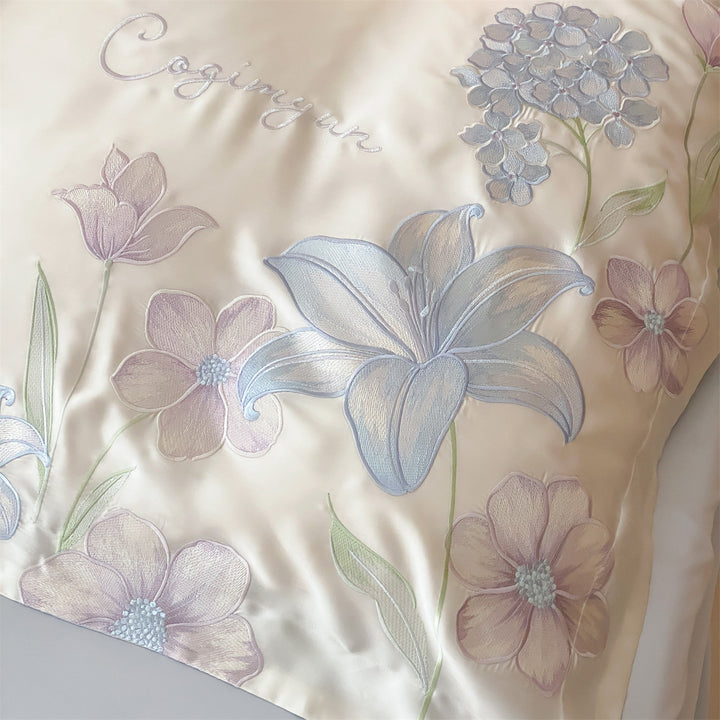 Botanisch besticktes Satin-Mischbettwäsche-Set mit Kissenbezügen