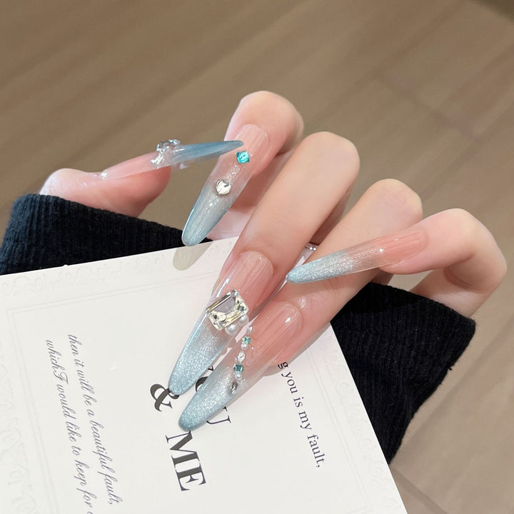 Elegante Strass-beschmückte Stiletto Press-On Nagelset Karnz