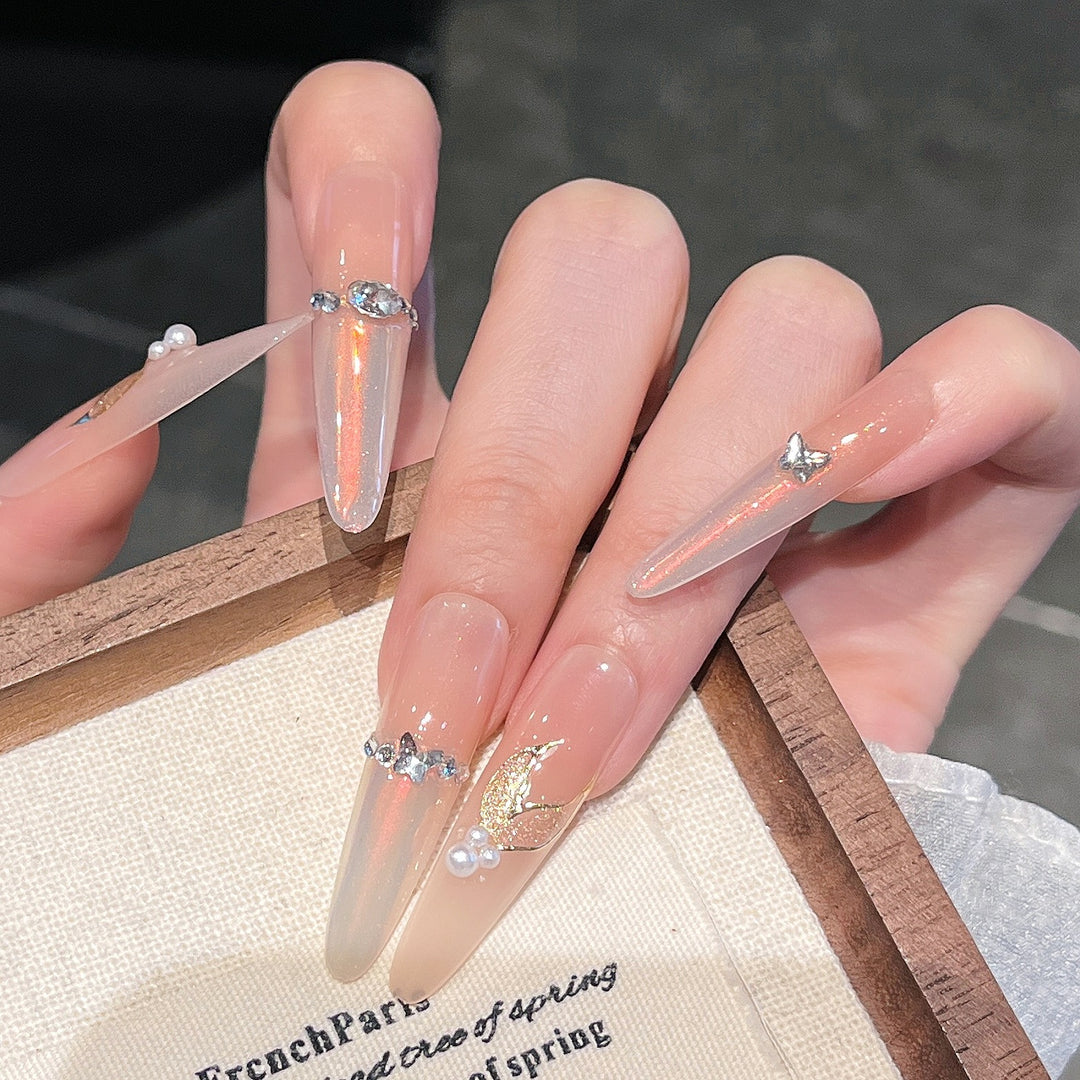Künstlerische Acryl Press-On Nageldesigns Karnz