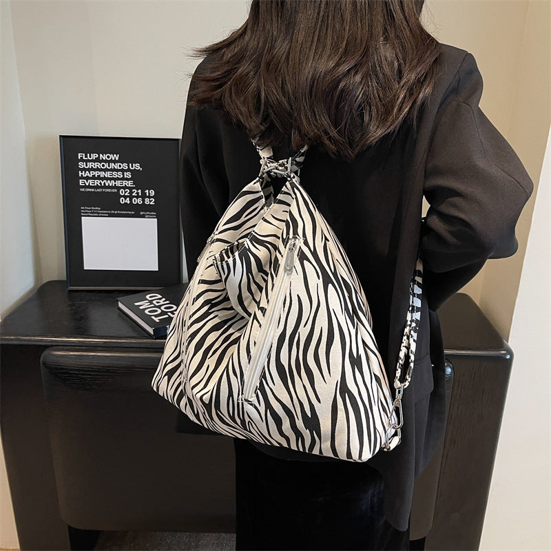 Stylische Mehrfachfach Hobo-Tasche Karnz