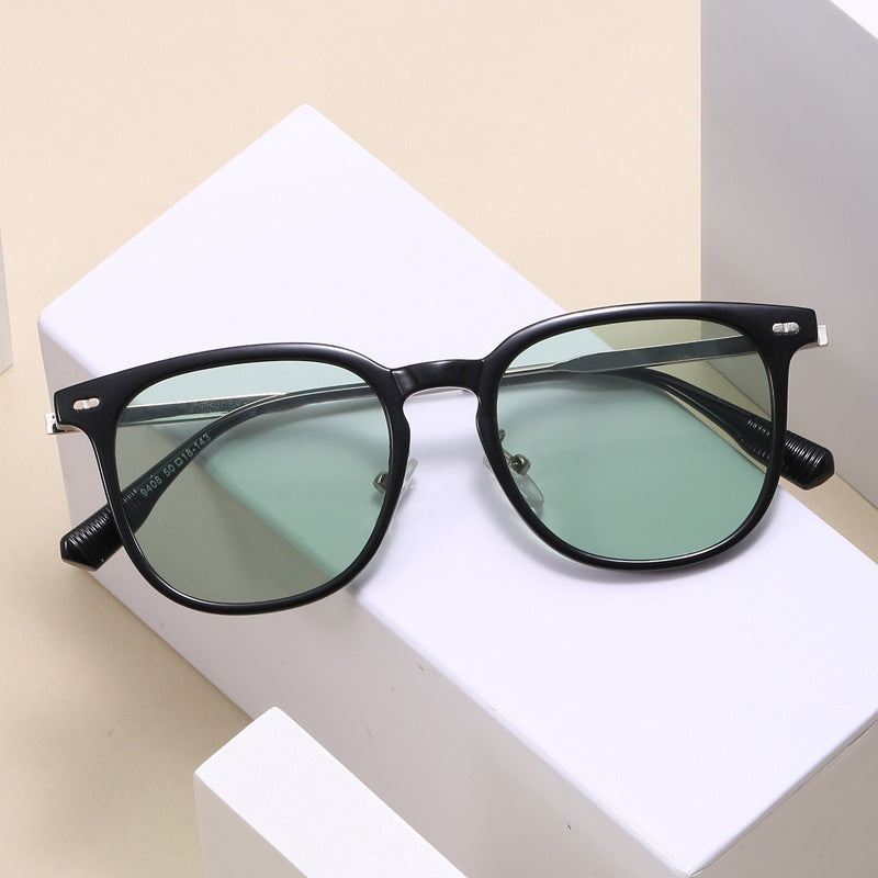 Damen klare rechteckige Brille mit filigranem Metallrahmen Karnz