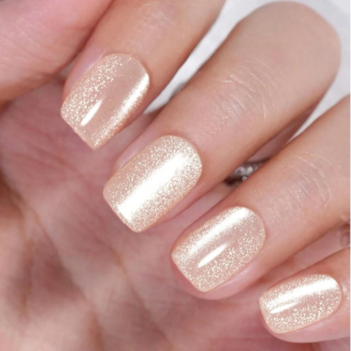 Glitzer-infused Press-On Nagelkunst Karnz