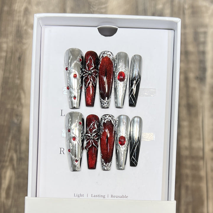 Dekorativer Floral Stiletto Press-On Nail Set Karnz