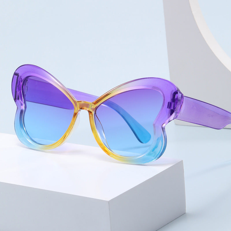 Damen Oversized-Sonnenbrille im verspielten Schmetterlingsdesign Karnz