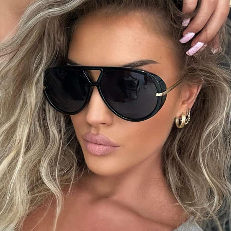 Damen modische große Sonnenbrille mit elegantem Rahmen und schützenden Gläsern Karnz