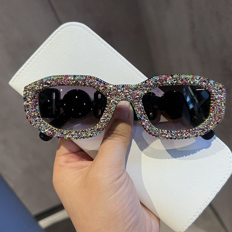 Damen modische Sonnenbrille mit funkelndem Strassrahmen Karnz