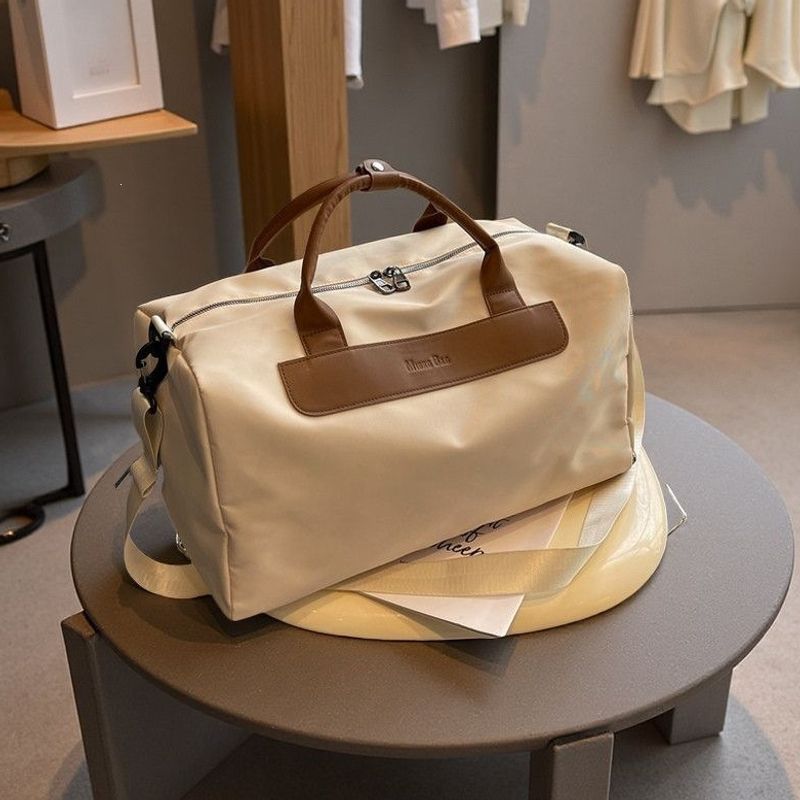 Geräumige multifunktionale Reisetasche Karnz