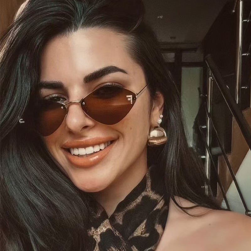 Damen Cat-Eye Design Sonnenbrille mit eleganten Akzenten Karnz