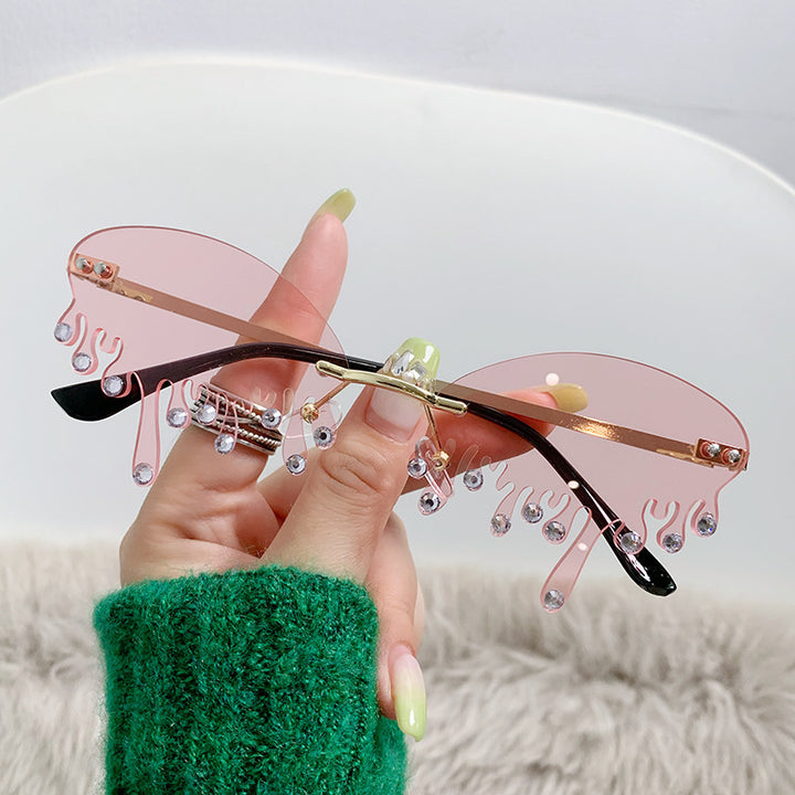 Damen auffällige Sonnenbrille im flüssigen Design Karnz