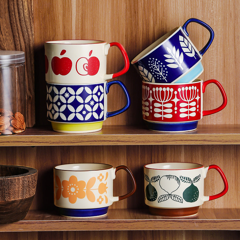 Keramikbecher mit Retro-Punkte-Design und ergonomischem Henkel