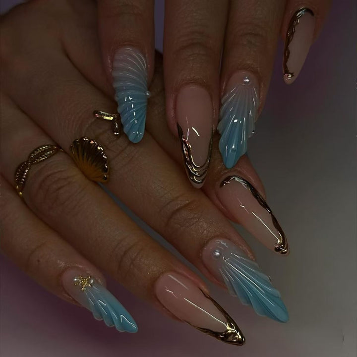 Künstlerisches Shell-Design Nagelverlängerungen Karnz