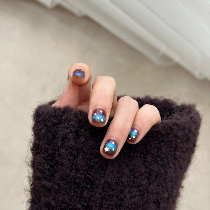 Glamouröse Kunstnägel mit Funkelndem Sternen-Design Karnz