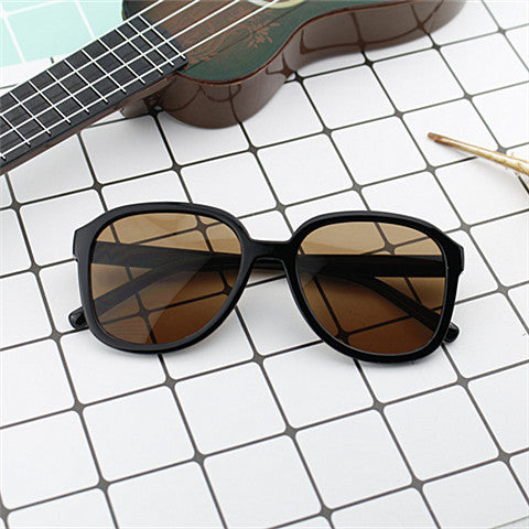 Damen Modische XXL-Sonnenbrille mit robustem Rahmen Karnz
