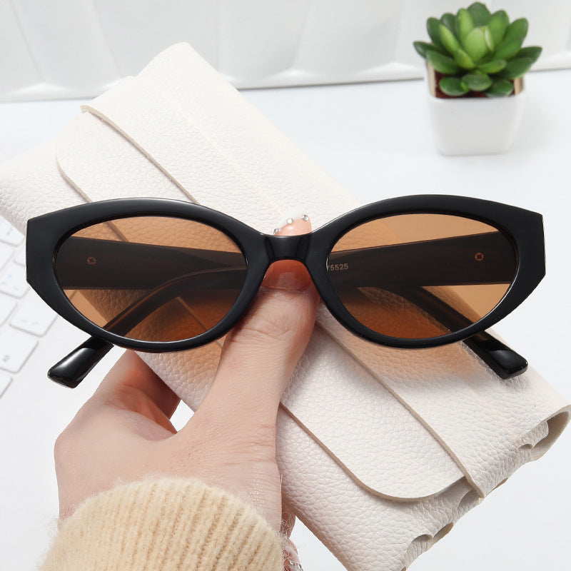 Damen Cat-Eye Sonnenbrille mit elegantem Kunststoffrahmen Karnz