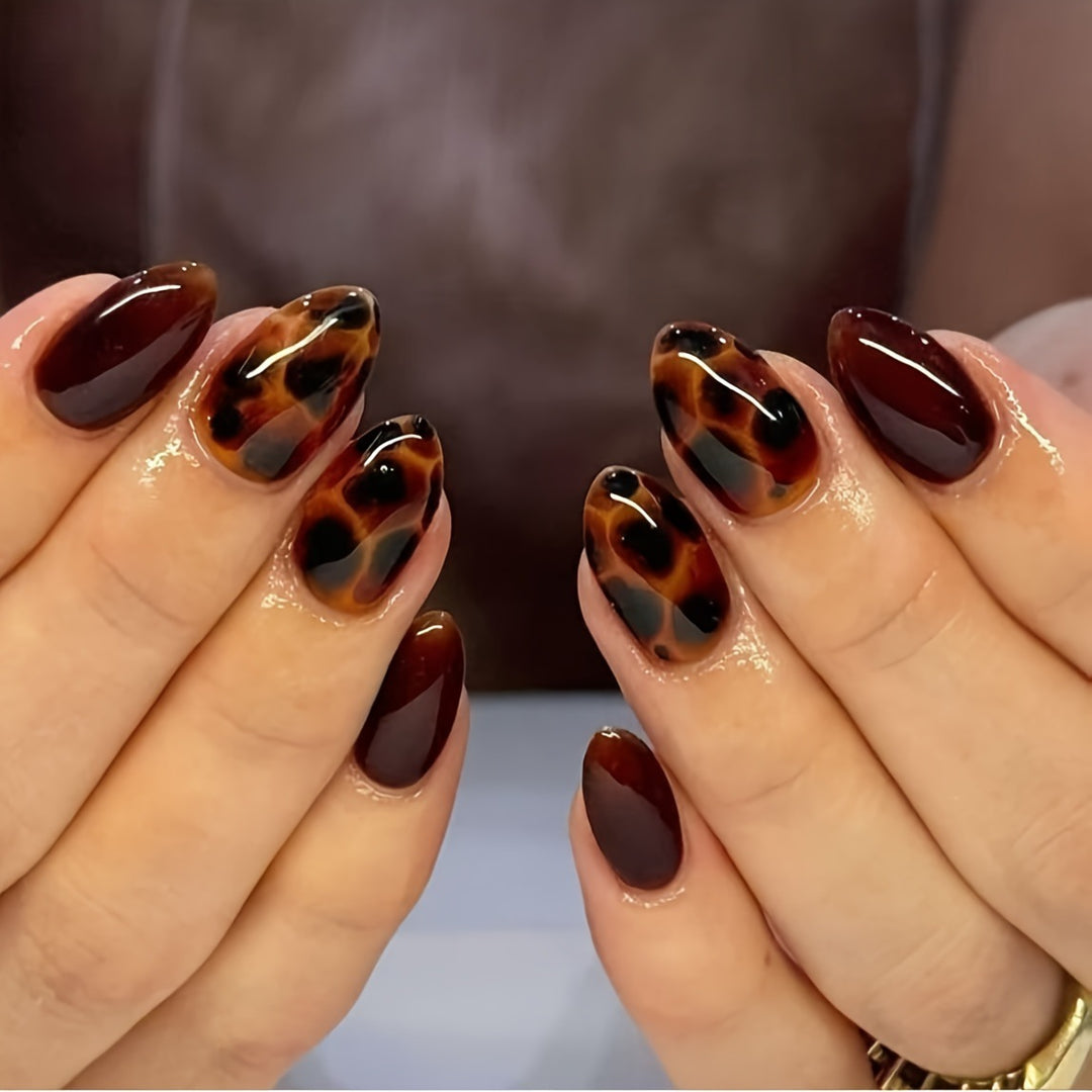Glänzendes Natürliches Look Illusion Nagelset Karnz