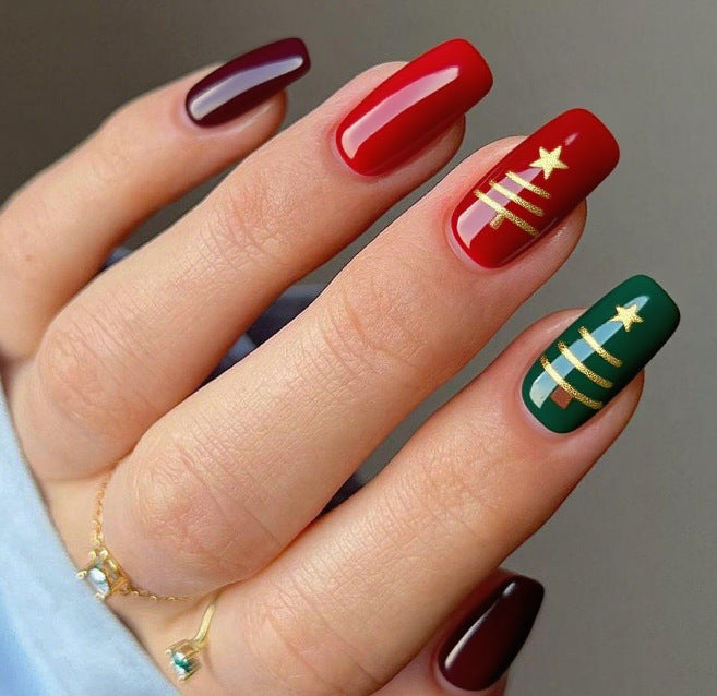Festliche Nagelkunst Karnz