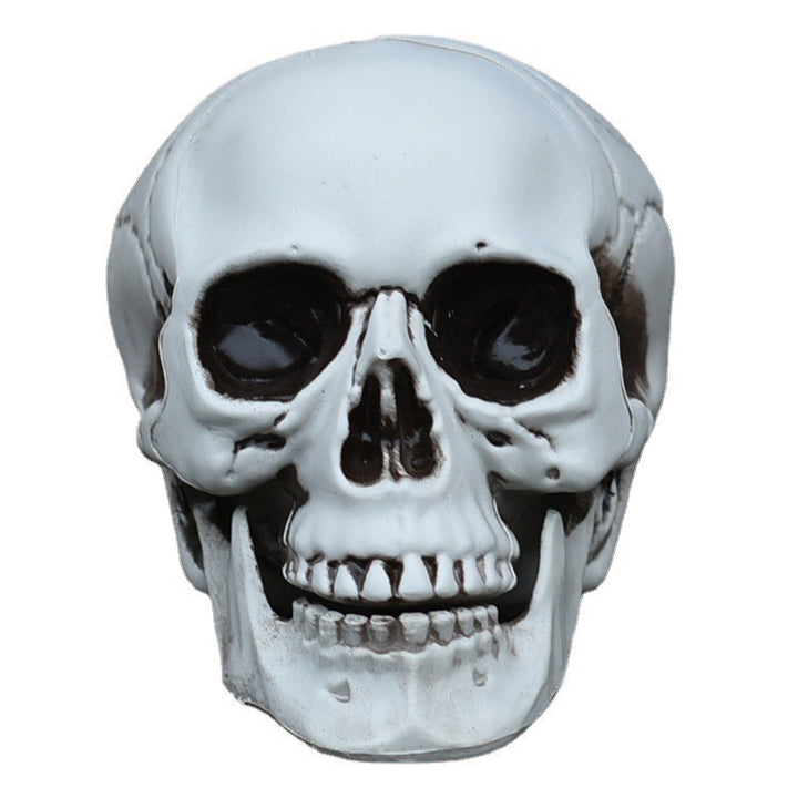 Dekorative realistische Totenkopf-Figur Karnz