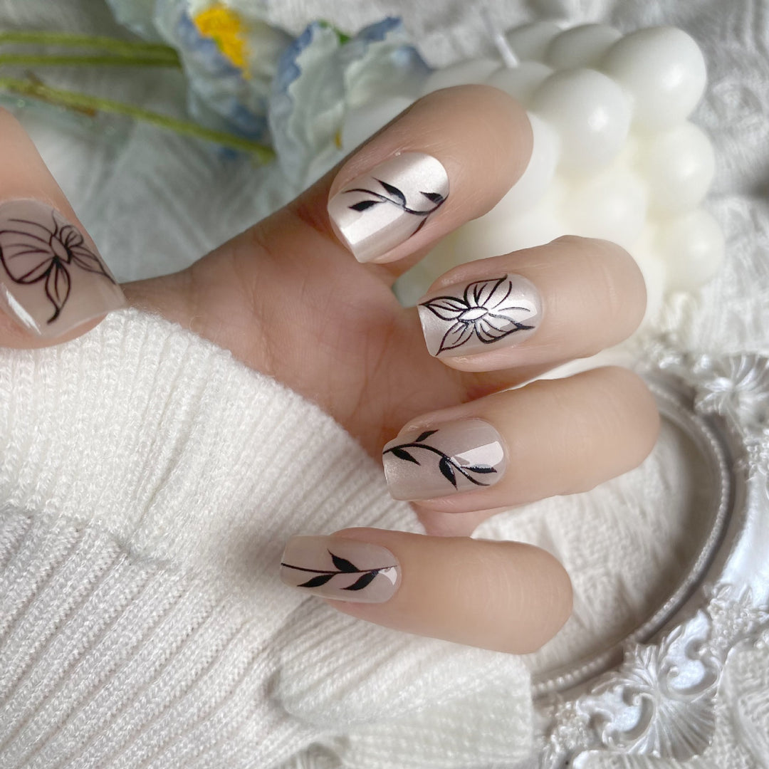 Künstlerisches Blumendruck Press-On Nagelset