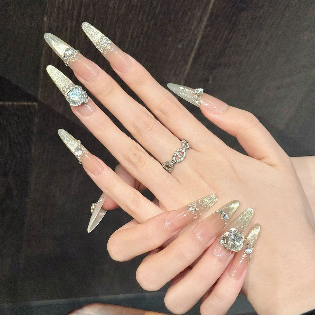Luxus Glitzerndes Press-On Nagelkunst Set