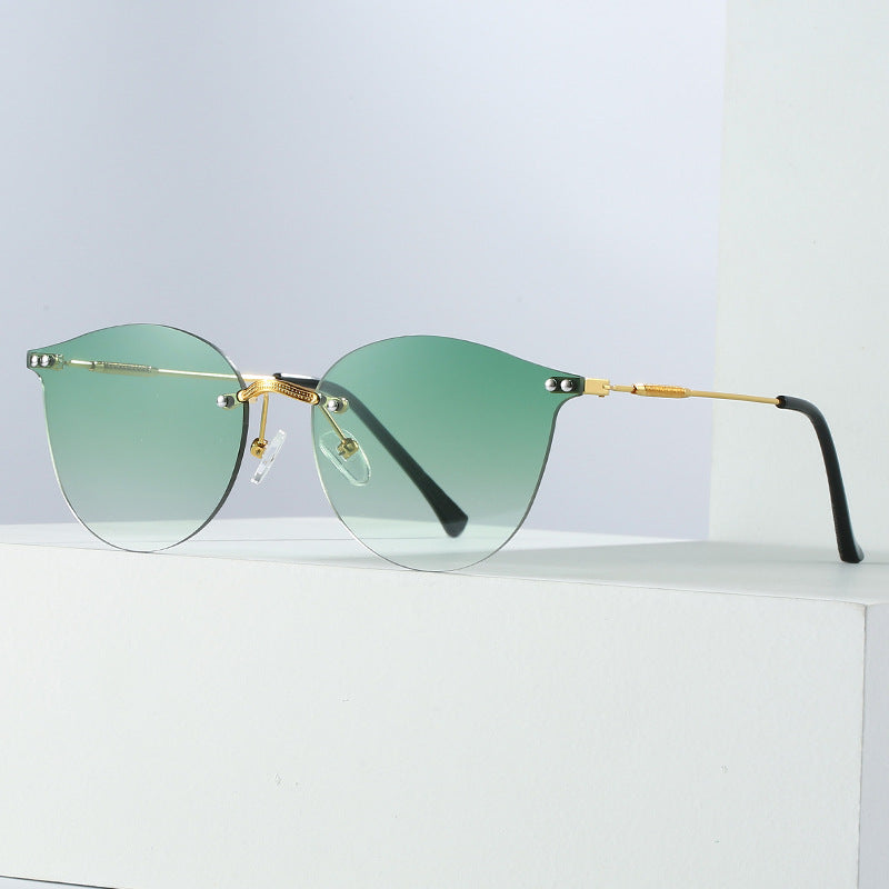 Damen modische Sonnenbrille mit innovativem Metallrahmen und flexibler Nasenauflage Karnz