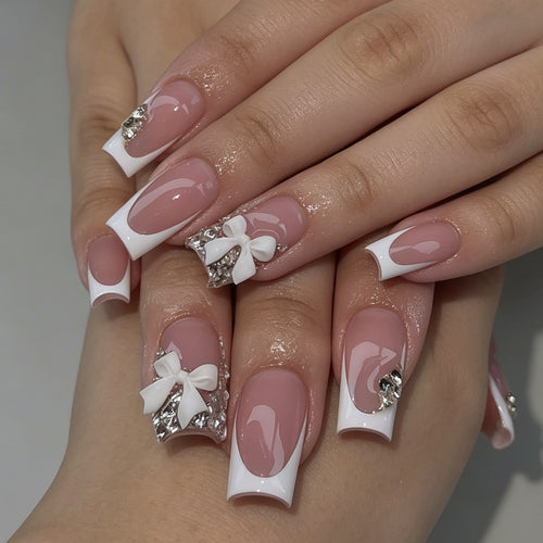 Elegante französische Spitzen Nagelkunst Verlängerungen Karnz
