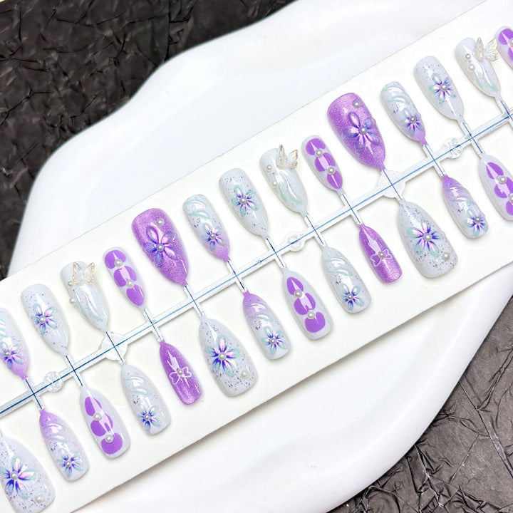Blumenmuster Press-On Nail Art Kollektion
