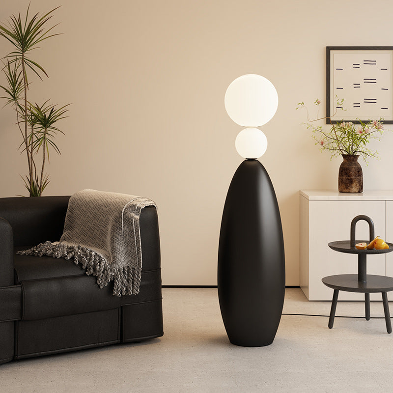 Skulpturale Stehlampe mit dualem Globusdesign
