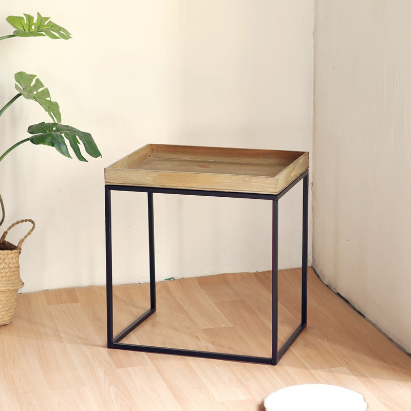 Moderner Beistelltisch mit Holztablett Karnz