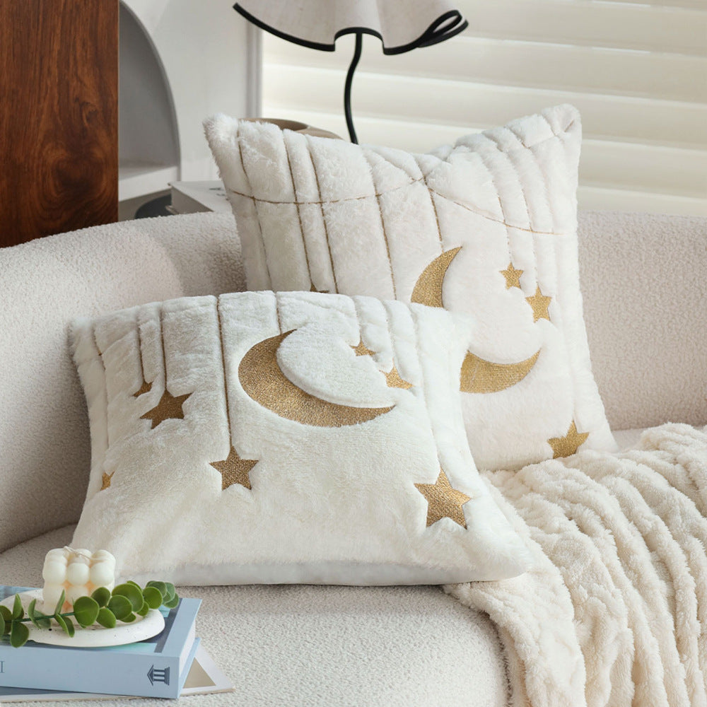 Quadratischer Kunstfell-Kissenbezug mit goldgesticktem Mond-und-Stern-Design und softem Innenfutter Karnz