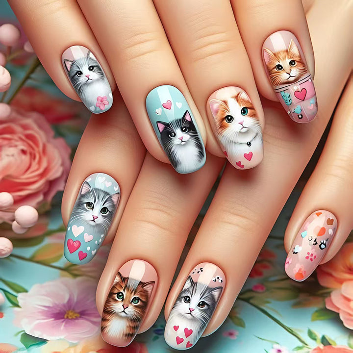 Kunstnägel mit Stilvollem Katzenmotiv Karnz