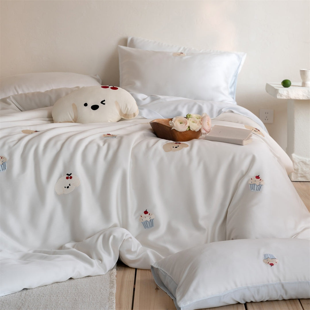 Satin-Bettwäsche-Set mit feinen Ballon- und Tierstickereien