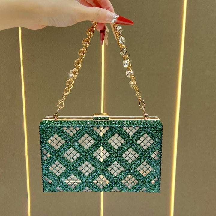 Elegante Abend-Clutch mit Kettenhenkeln