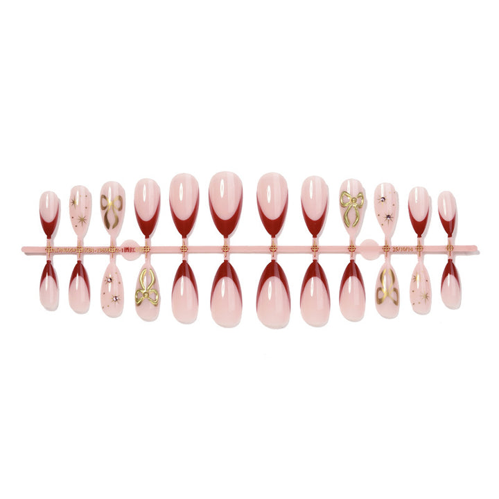 Elegante Künstlerische Press-On Nagelkollektion Karnz